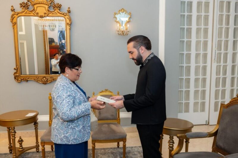 Embajadora de Belice entrega credenciales a Bukele y reafirma compromiso con «el fortalecimiento de las relaciones»