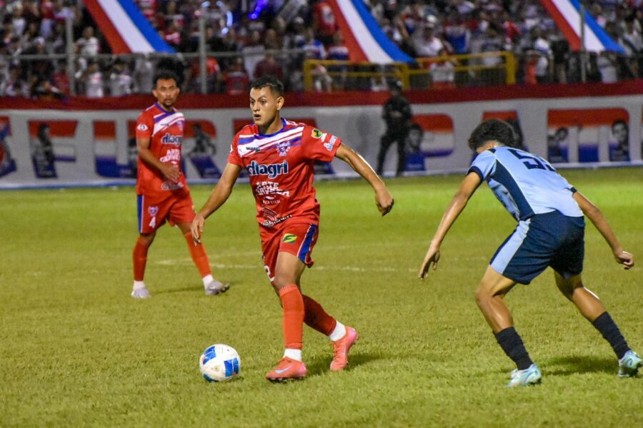 Firpo y Alianza se enfrentan en el clásico joven para definir al líder del Apertura 2025