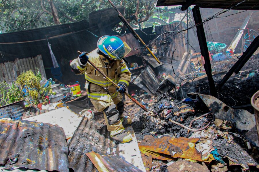 Una vivienda se incendia en Ahuachapán Centro