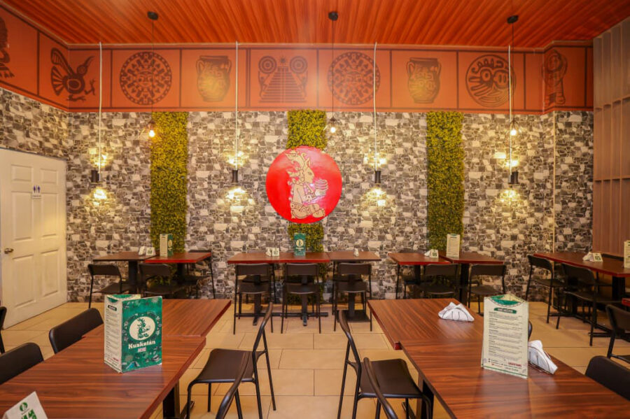 Al menos 30 negocios se han inaugurado en el centro histórico de San Salvador en 2025