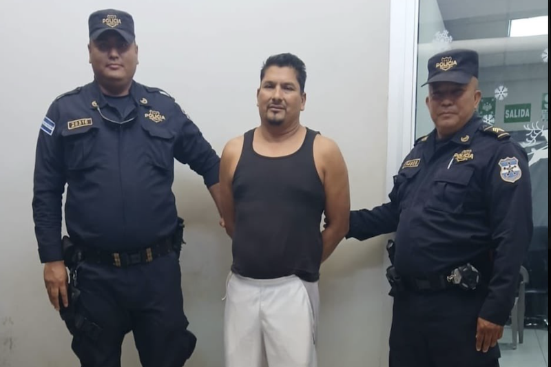 PNC captura a sujeto que encerraba sin comida a su pareja en mesón de Ahuachapán