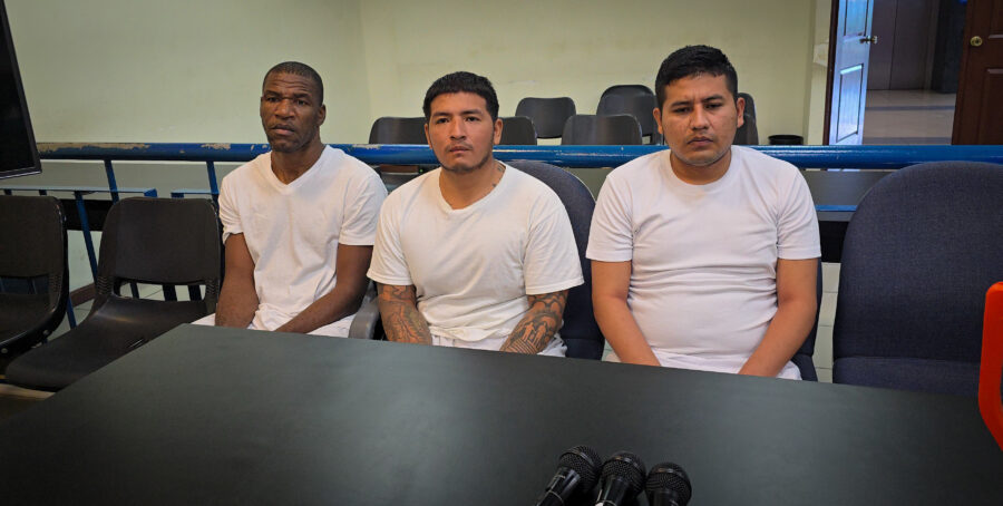 Tres extranjeros reciben 15 años de prisión por traficar más de $54 millones en cocaína