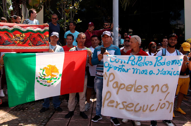 Migrantes en el sur de México alistan caravana para exigir regularización de documentos