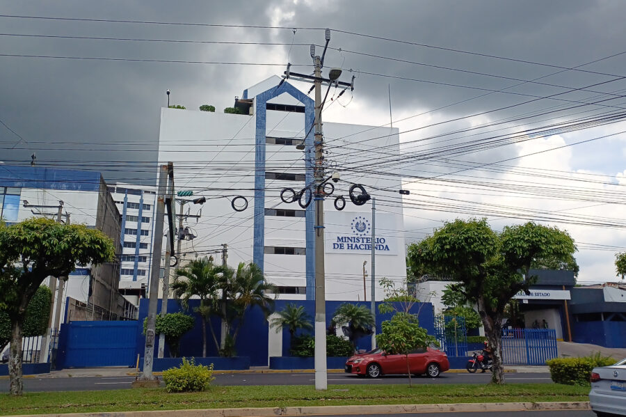 Los ingresos tributarios mantienen un crecimiento de 8.1 % tras superar los $5,500 millones