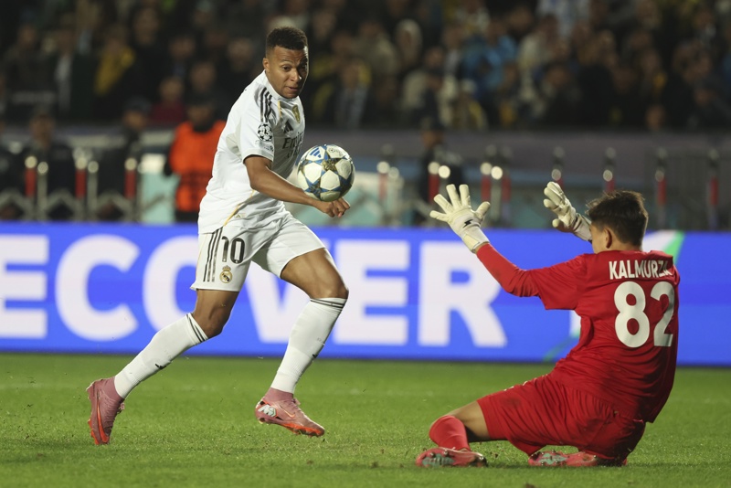 Mbappé firma ‘hat-trick’ y lidera goleada del Real Madrid en Kazajistán