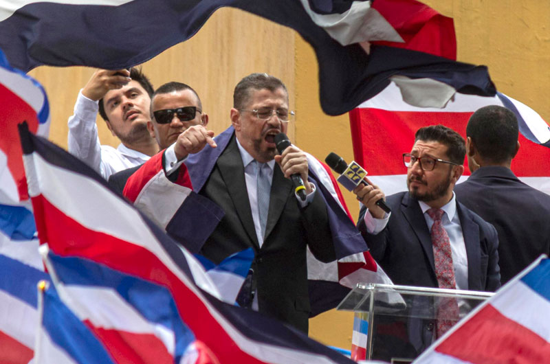 El Congreso de Costa Rica decide mantener el fuero al presidente Rodrigo Chaves