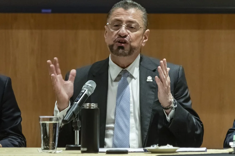 Asamblea costarricense decidirá este lunes el levantamiento de fuero al presidente Rodrigo Chaves