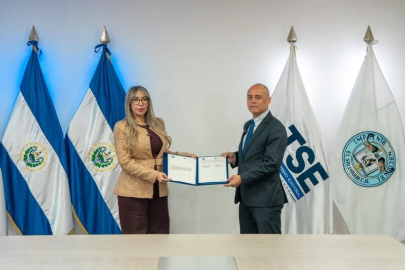 TSE firma convenio con la Imprenta Nacional para publicaciones de leyes, reglamentos, acuerdos y documentos