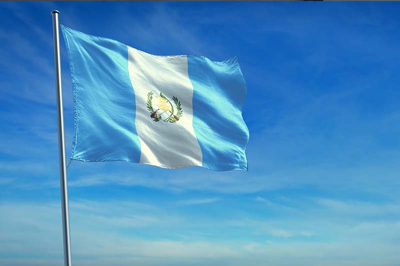 Tensión entre Guatemala y Belice por incidente de bandera en territorio en disputa
