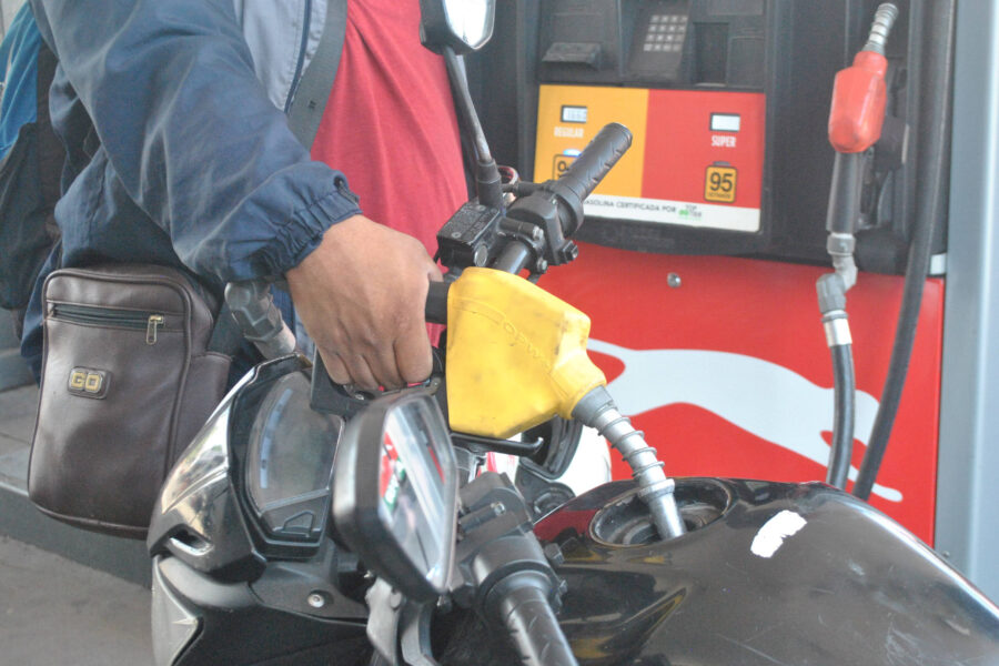 Los combustibles subirán hasta $0.05 esta quincena y marcan su segunda alza consecutiva