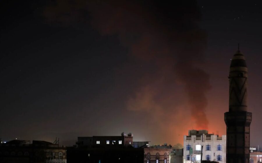 El Ejército israelí lanza nuevos bombardeos sobre la capital de Yemen