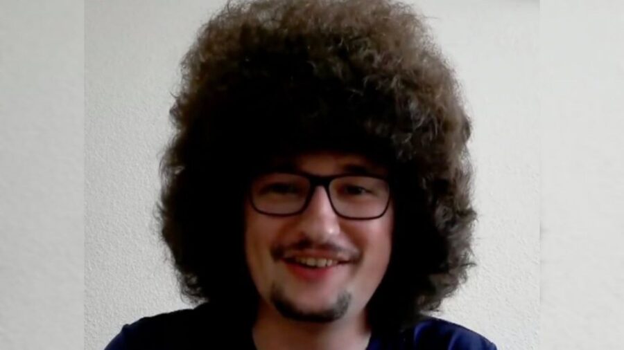 Policía inglesa investiga agresión al chico que no se cortará el pelo hasta que el United gane