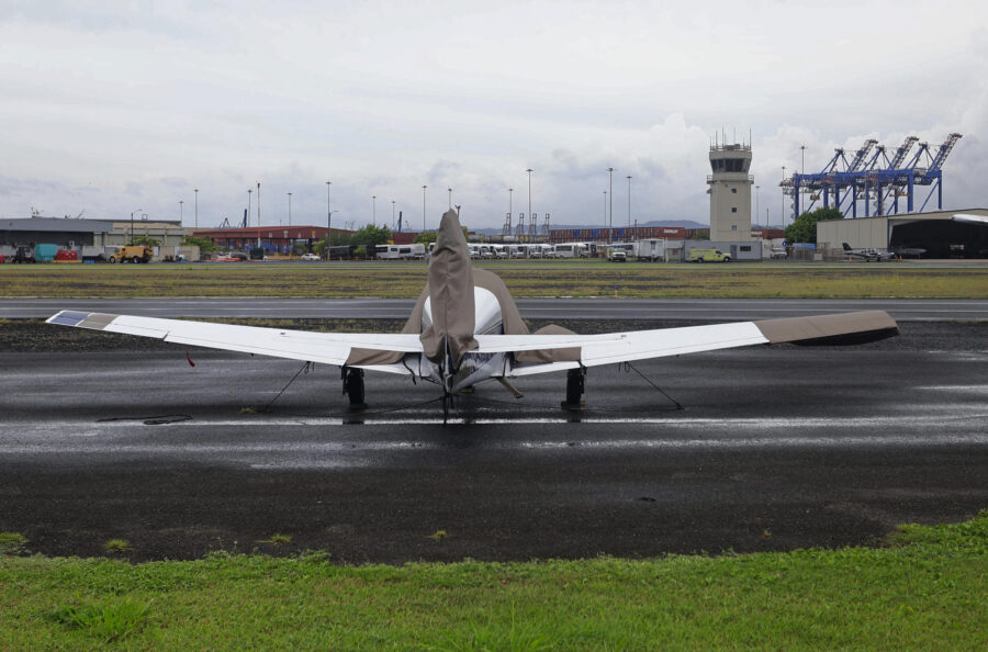 EE.UU. ordena una prohibición temporal de vuelos en el este de Puerto Rico