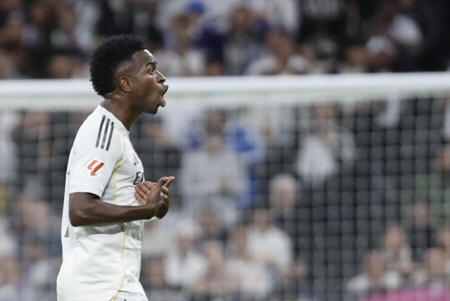 Vinícius pide perdón por su reacción en el cambio del Clásico