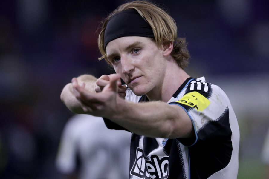 Newcastle United golea 0-4 al Saint-Gilloise y revive en la Champions League