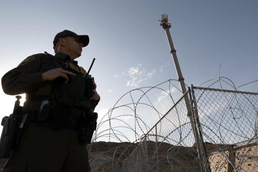 Jueza de EE.UU. ordena a jefe de Patrulla Fronteriza reportar detenciones diarias en Chicago