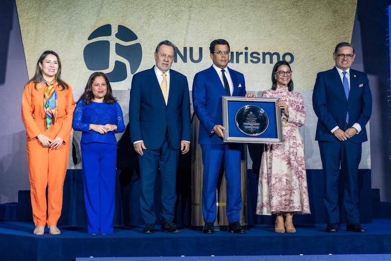 ONU Turismo reconoce a ministro dominicano de Turismo como el mejor ministro del continente