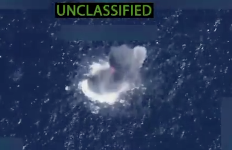 Más de 30 lanchas hundidas y unos cien muertos dejan ataques de EEUU en Caribe y Pacífico