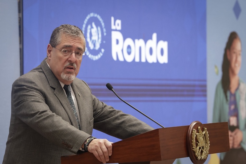 Arévalo insiste en denuncia de intento de golpe en Guatemala y recibe respaldo de la OEA