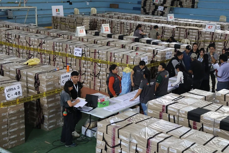 Bolivia entró en silencio electoral previo a histórica segunda vuelta presidencial