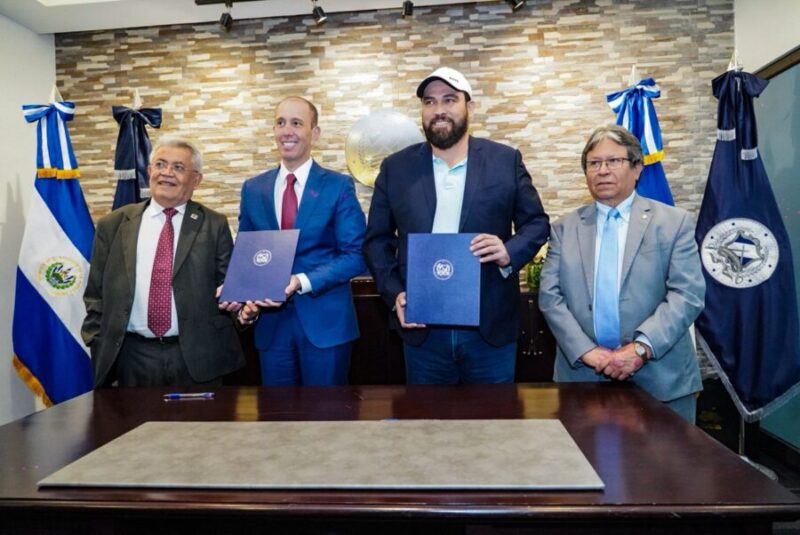 Alcaldes de San Salvador Centro y Sorocaba firman convenio para «impulsar el desarrollo y la inversión»