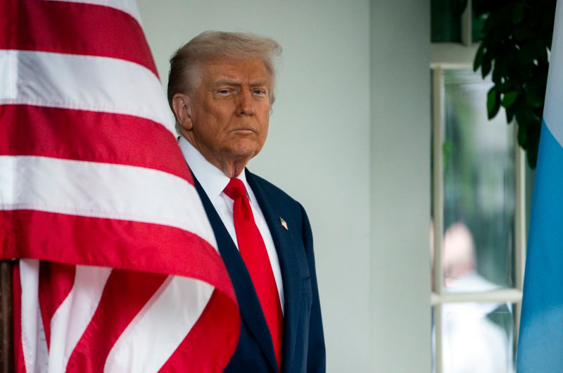 Trump amenaza con acabar con ayudas públicas si el cierre de Gobierno se alarga