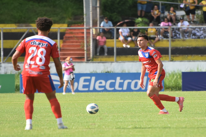 Firpo se afianza como líder del Apertura seguidos de Alianza y FAS