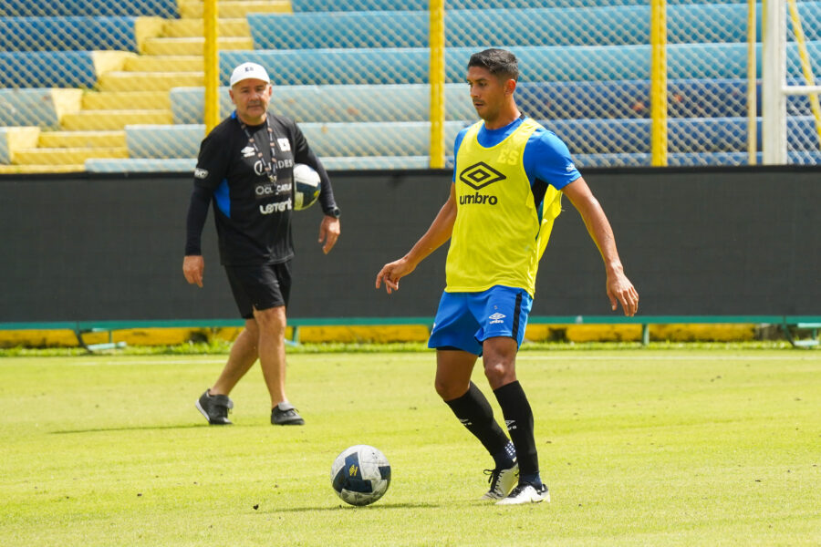 Christian Martínez sobre duelo ante Panamá: “En la cancha somos 11 contra 11, sin importar si juegan en Europa o Champions”