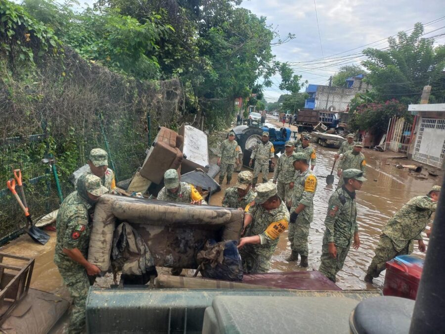 México eleva a 66 el número de muertos por las catastróficas lluvias e inundaciones