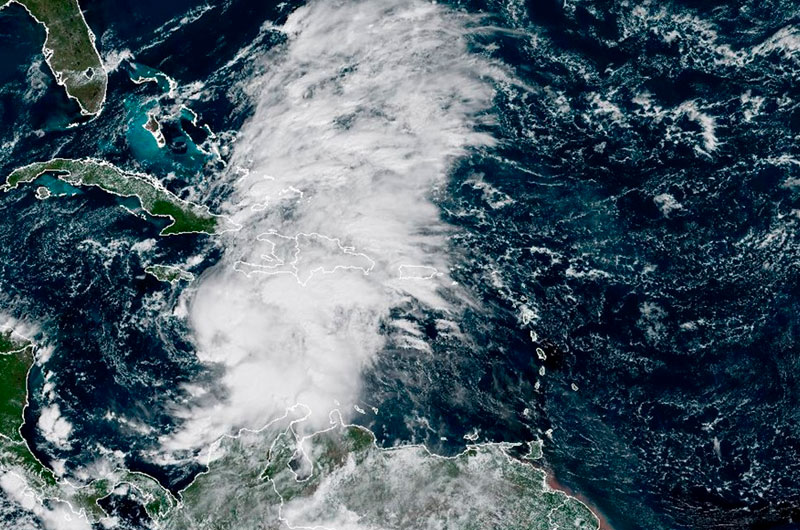 Cuba pone en alerta a casi 650,000 personas ante la llegada del huracán Melissa