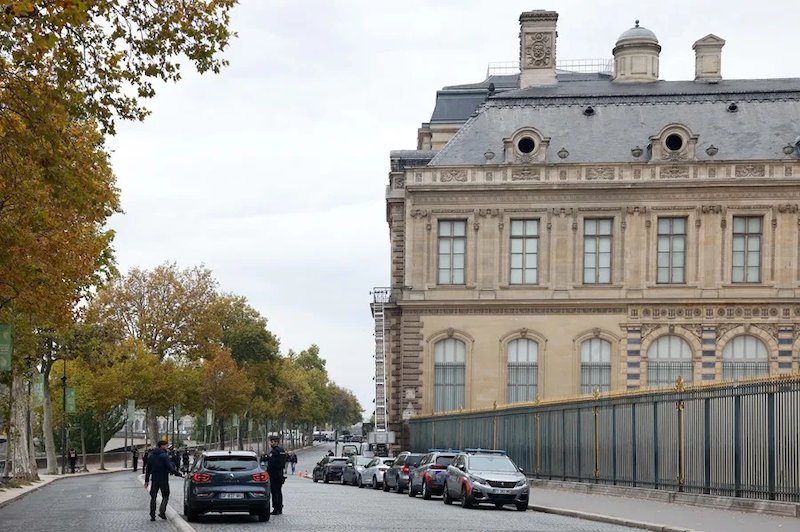 Sospechosos del robo en el Louvre admiten parcialmente su implicación