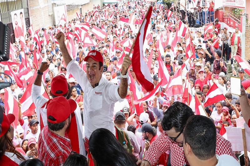 Crisis electoral y confrontaciones políticas empañan elecciones en Honduras