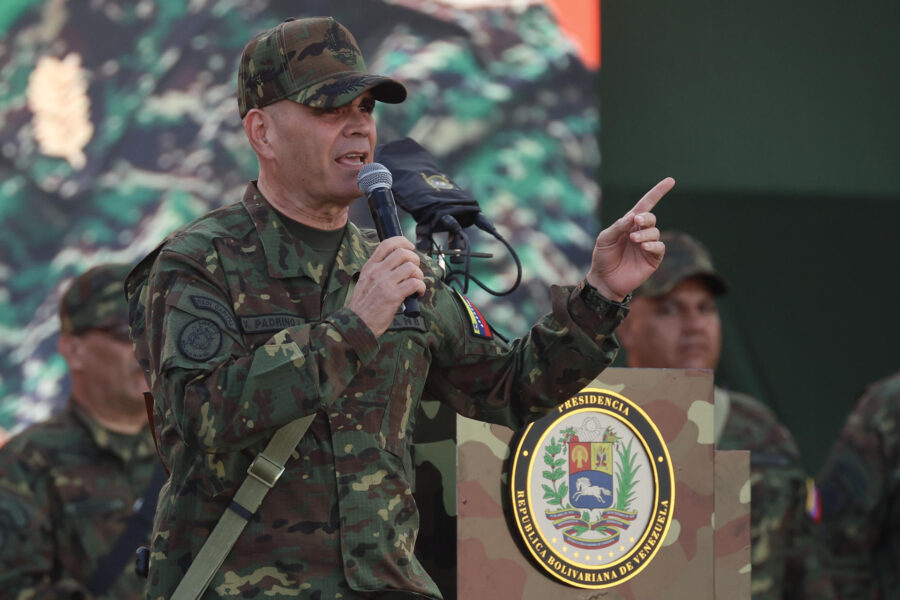 Venezuela denuncia «acoso militar» de aviones de EE.UU. cerca de sus costas en el Caribe