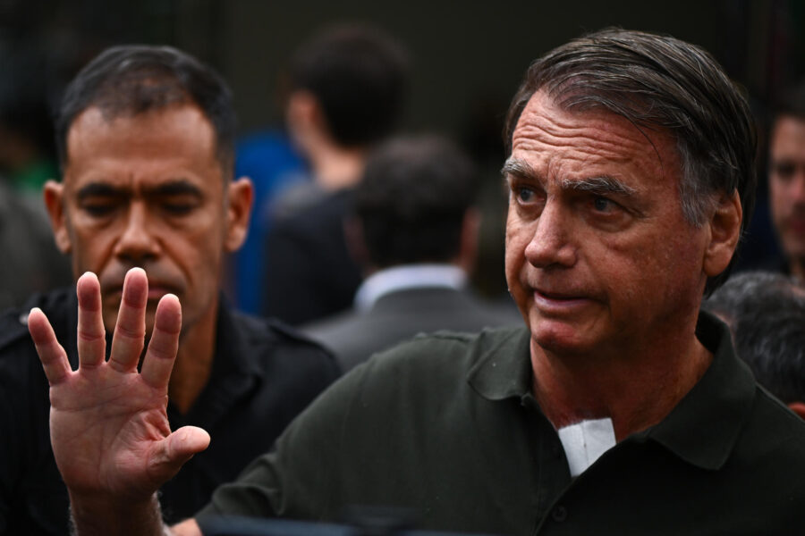 Los abogados de Bolsonaro piden suavizar las medidas cautelares contra el exmandatario