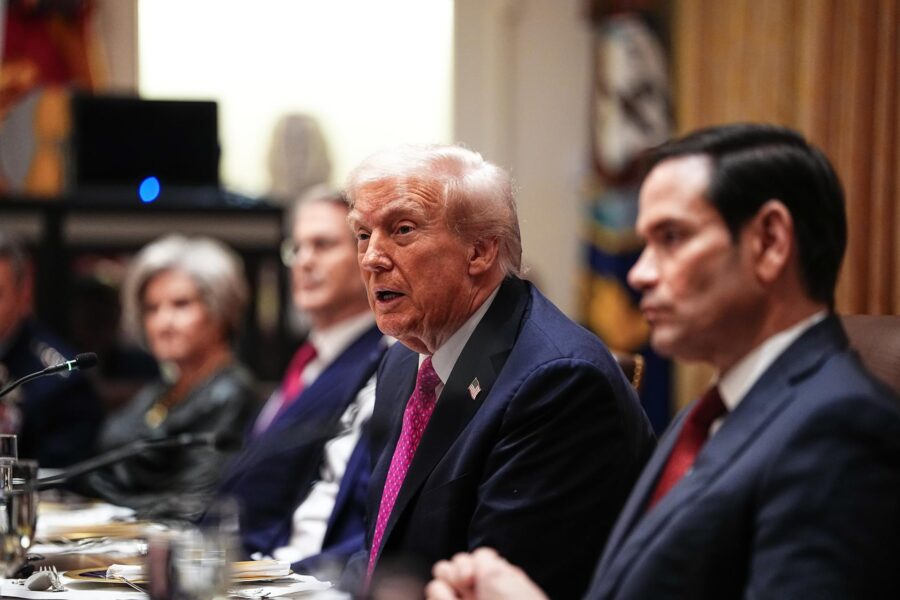 EE.UU. ataca un submarino que transportaba drogas en el Caribe, dice Trump