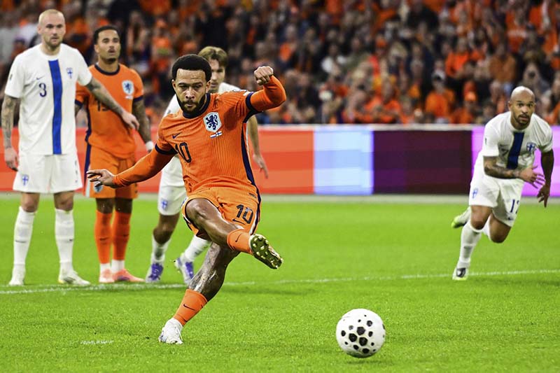 Depay acerca a Países Bajos al Mundial