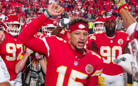 Patrick Mahomes lidera paliza 28-7 de Chiefs sobre Commanders en la NFL