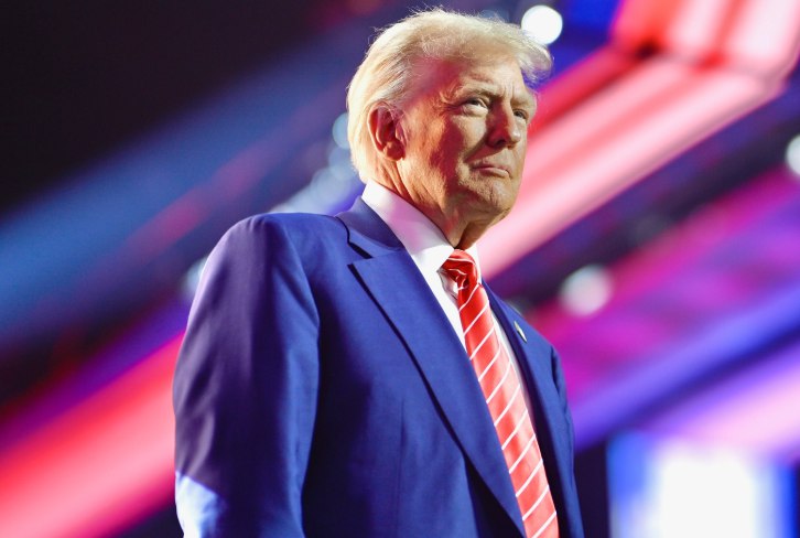 EE.UU. se prepara para bombardear instalaciones militares en Venezuela, según medios