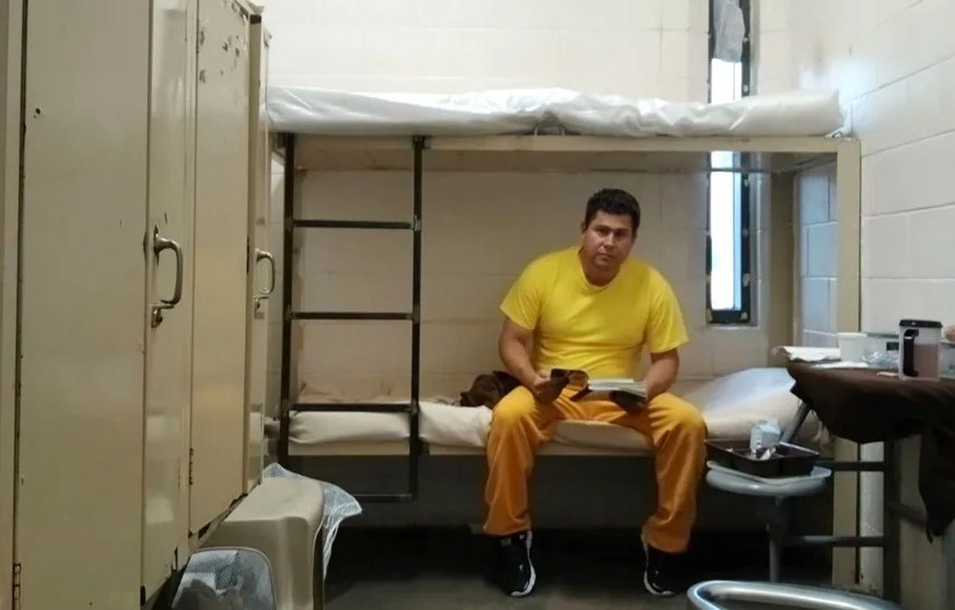 Corte Federal de EE.UU. niega petición de periodista salvadoreño Mario Guevara y está a punto ser deportado