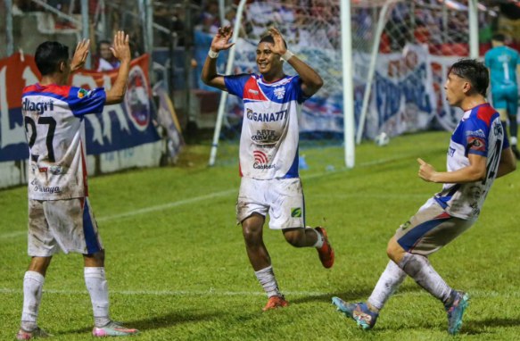 Firpo se reencuentra con la victoria tras vencer 3-0 a Cacahuatique