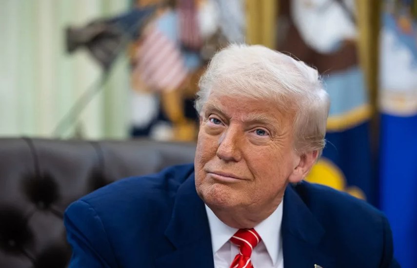 Ostentosos regalos a Trump tras rebajar arancel a Suiza generan suspicacias