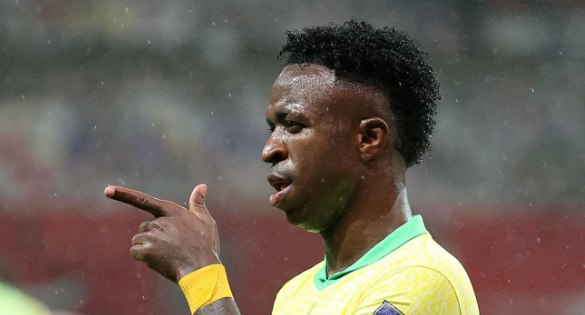 Vinícius, procesado en Brasil por «perturbar» a los vecinos con su fiesta de cumpleaños