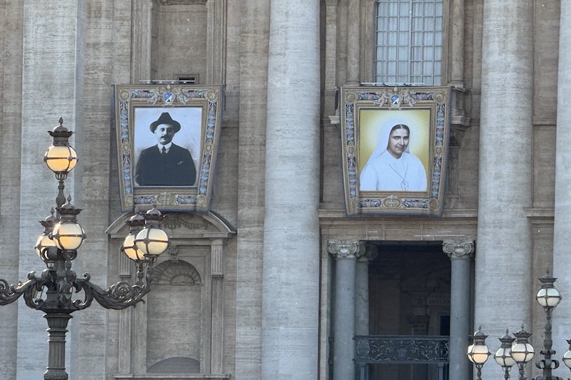 El Vaticano proclama a José Gregorio Hernández y Carmen Rendiles como los primeros santos de Venezuela