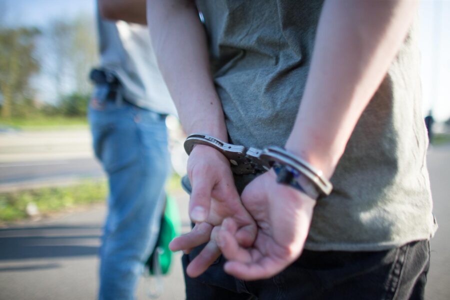 Congresistas presentan ley para frenar arrestos de ICE en tribunales migratorios