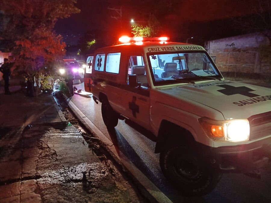 Accidentes de tránsito dejan al menos tres lesionados en el occidente del país y San Salvador