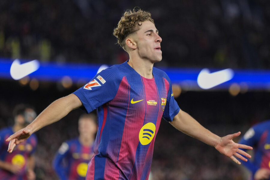 Fermín López, centrocampista del Barcelona, sufre lesión en el sóleo y estará dos semanas fuera