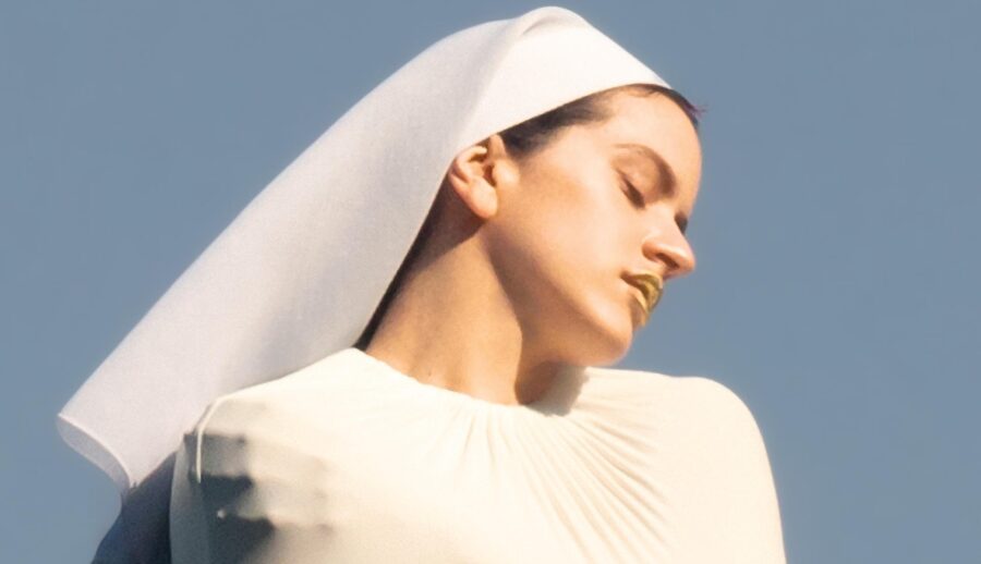 La crítica internacional se rinde ante «Lux» de Rosalía, una deslumbrante reinvención