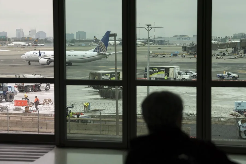 EE.UU. advierte un posible cierre del espacio aéreo por falta de seguridad debido al cierre del Gobierno