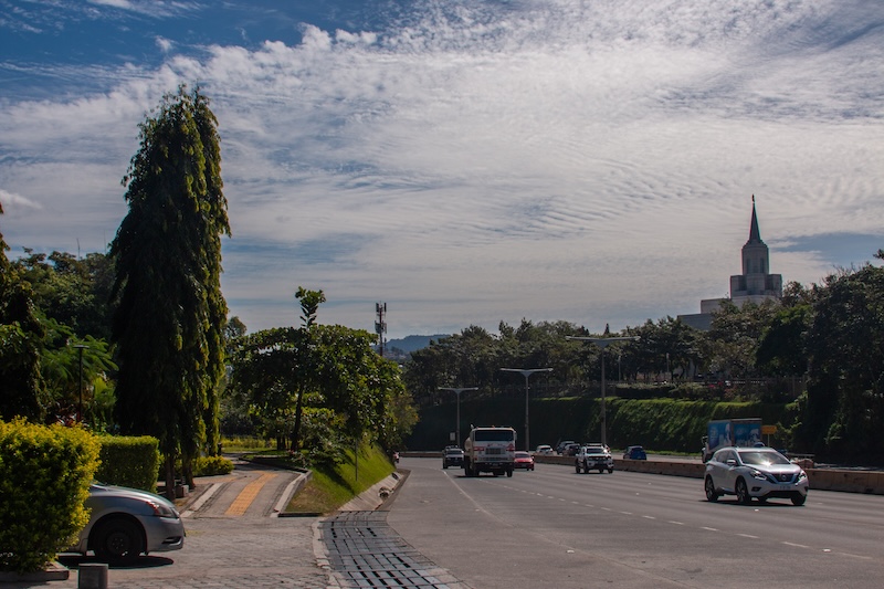 Ambiente muy cálido prevalecerá este domingo, probabilidad de lluvias aisladas en el norte y oriente