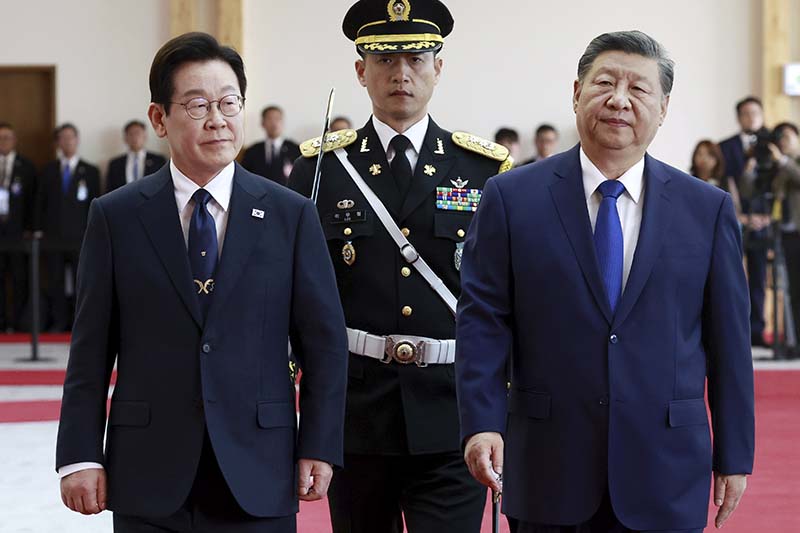 Xi y presidente surcoreano abordan la desnuclearización de Corea del Norte